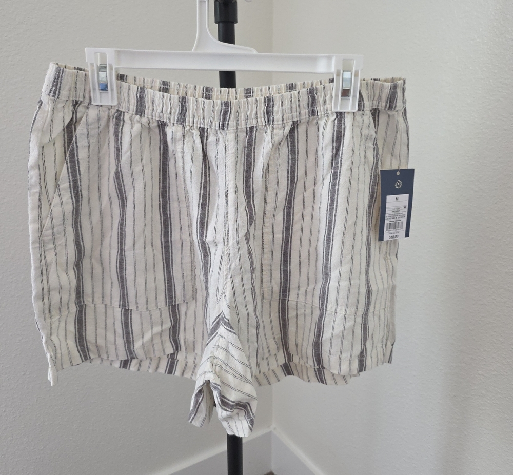 Universal Thread White and Gray Striped Bermuda Shorts